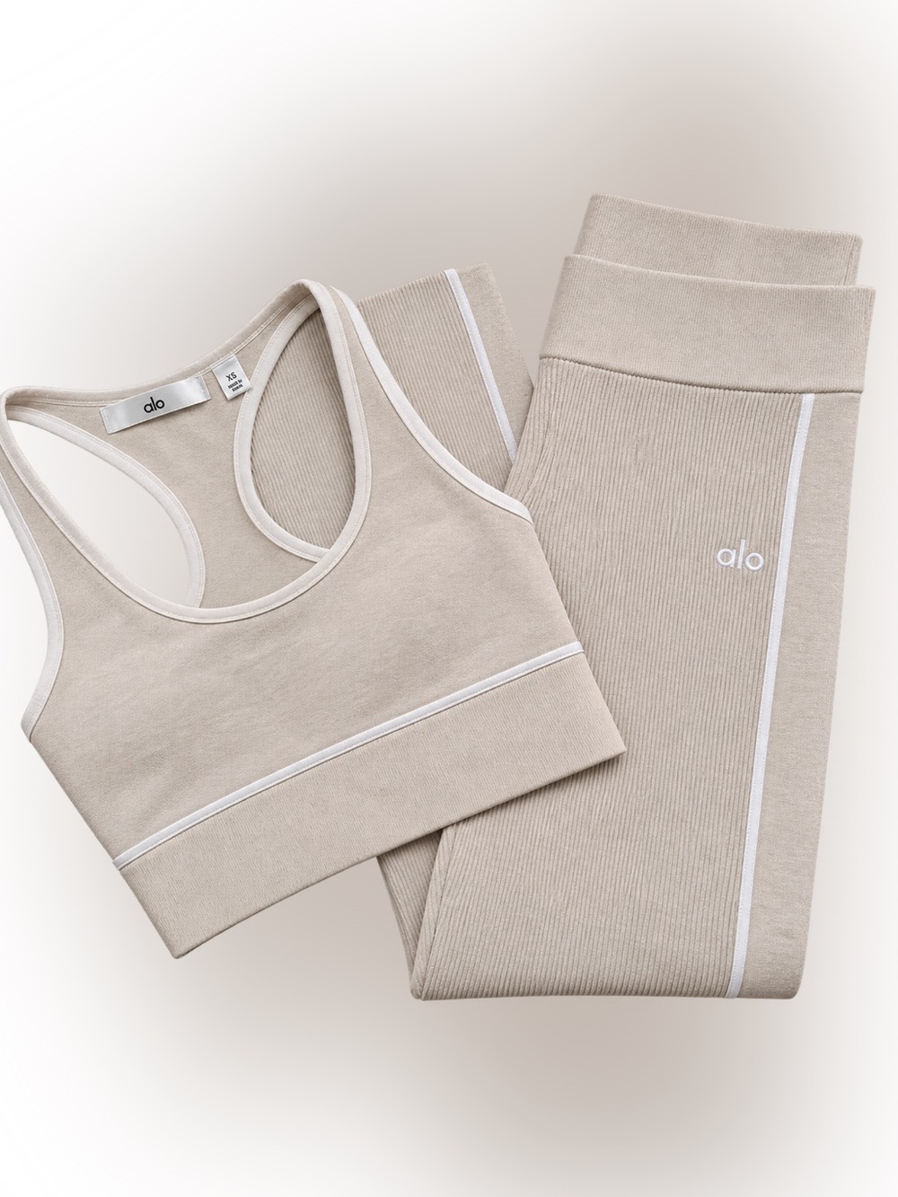 Poss OOAK EXTREMELY rare Alo Yoga coordinating 2-piece sample set in Oatmeal